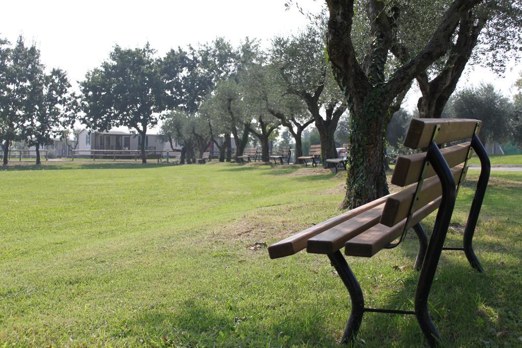 Camping Piantelle Moniga del Garda Exteriör bild