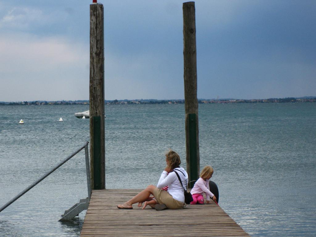 Camping Piantelle Moniga del Garda Exteriör bild