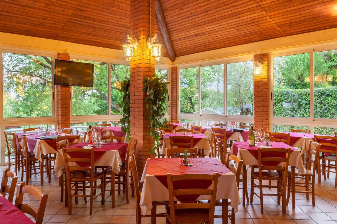 Camping Piantelle Moniga del Garda Exteriör bild